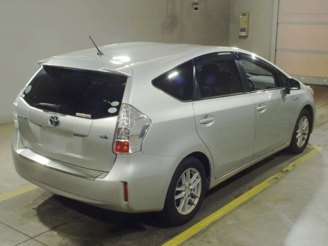 TOYOTA PRIUS ALPHA 2014