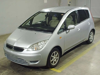MITSUBISHI COLT 2010