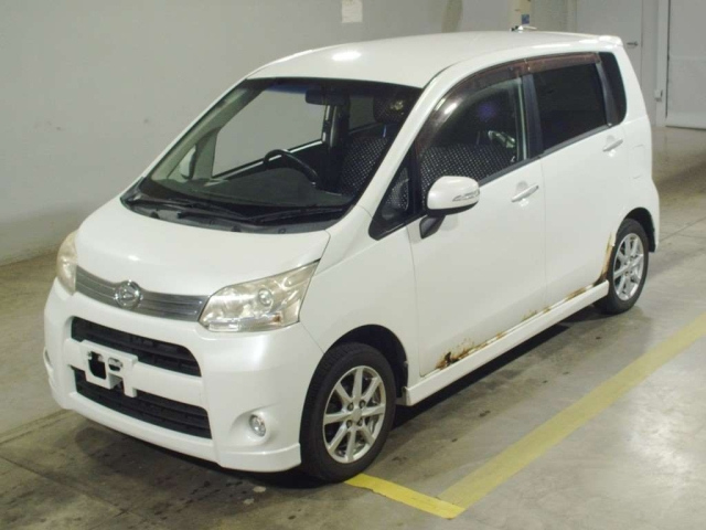 DAIHATSU MOVE 2011