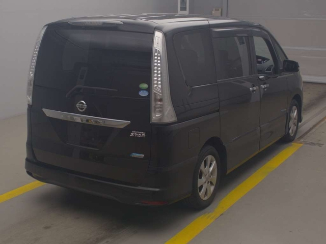 NISSAN SERENA 2013