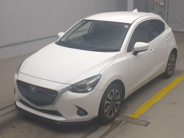 MAZDA DEMIO 2016
