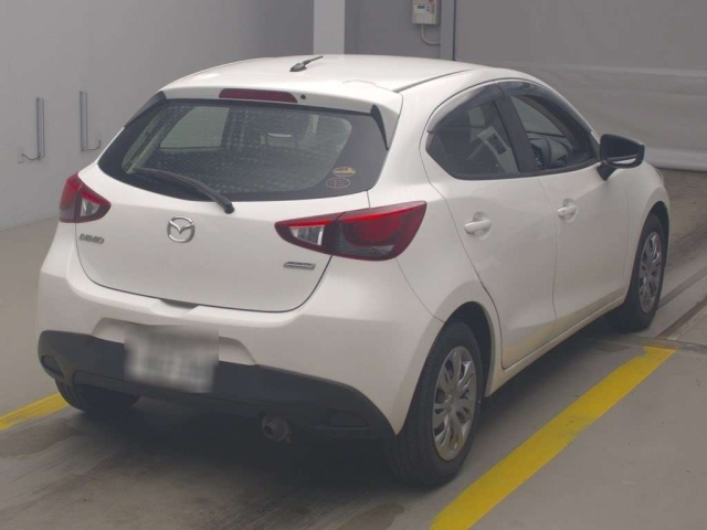 MAZDA DEMIO 2017