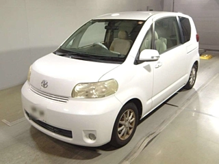 TOYOTA PORTE 2010