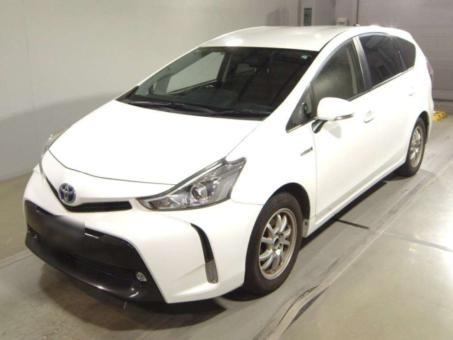 TOYOTA PRIUS ALPHA 2015