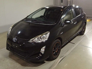TOYOTA AQUA 2016