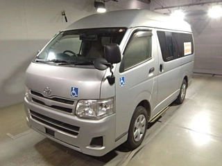 TOYOTA HIACE VAN 2013