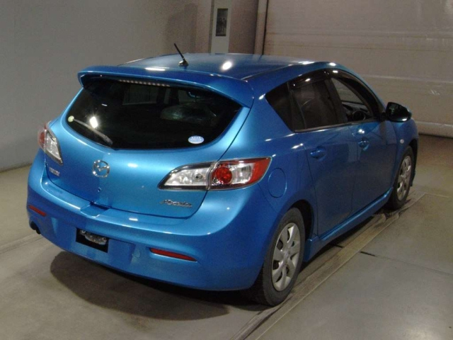 MAZDA AXELA 2010