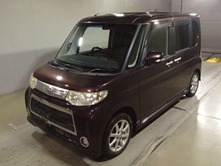 DAIHATSU TANTO 2011