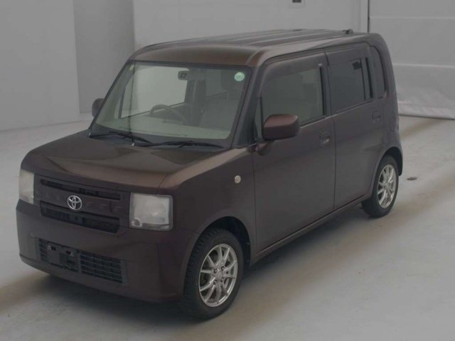 TOYOTA PIXIS SPACE 2014