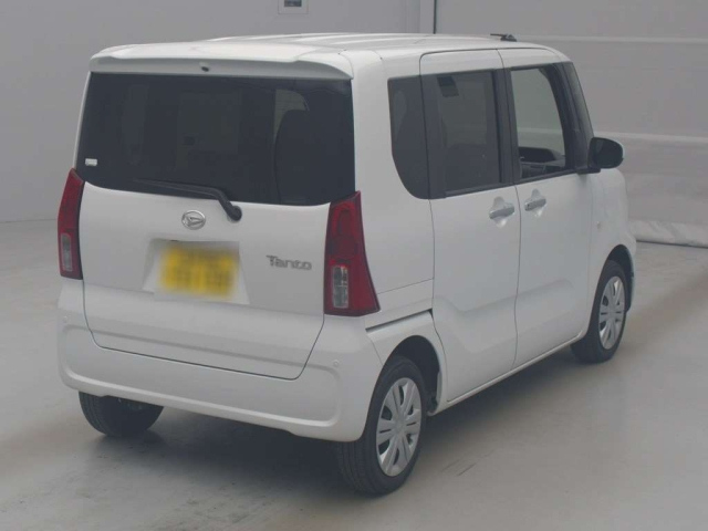 DAIHATSU TANTO 2021
