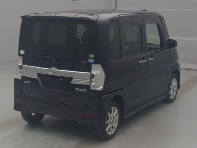 DAIHATSU MIRA E S 2014