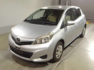 TOYOTA VITZ 2011