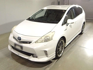 TOYOTA PRIUS ALPHA 2012