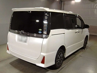 TOYOTA VOXY 2016