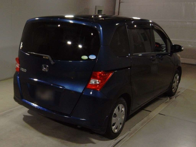 HONDA FREED 2011