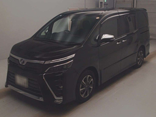 TOYOTA VOXY 2018