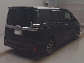 TOYOTA VOXY 2018