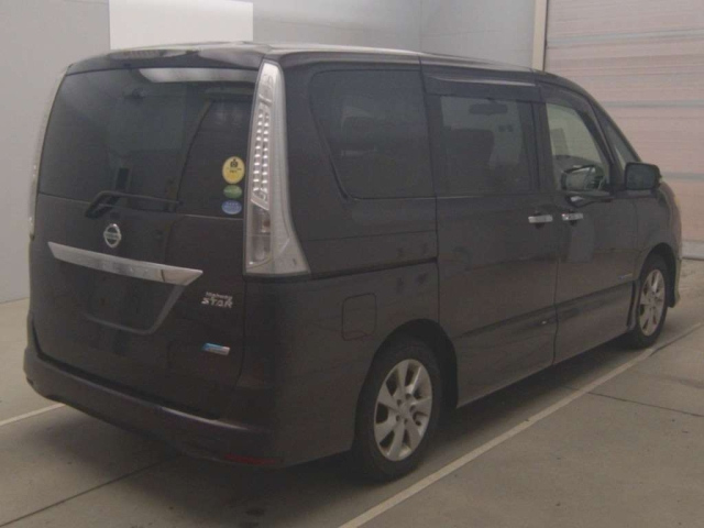 NISSAN SERENA 2013