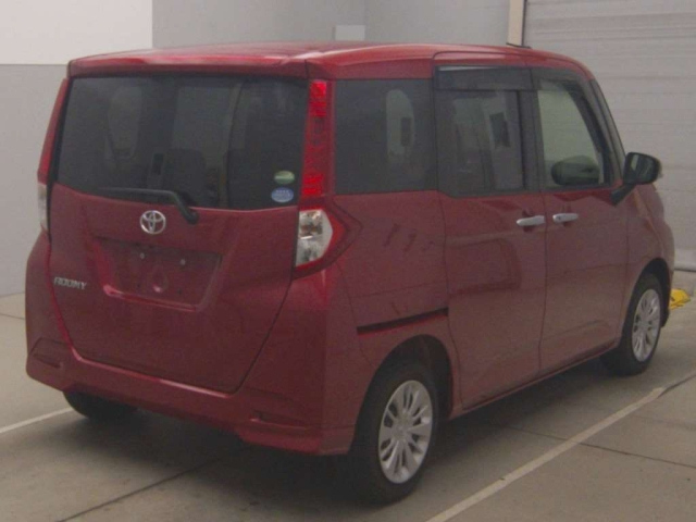 TOYOTA ROOMY 2018