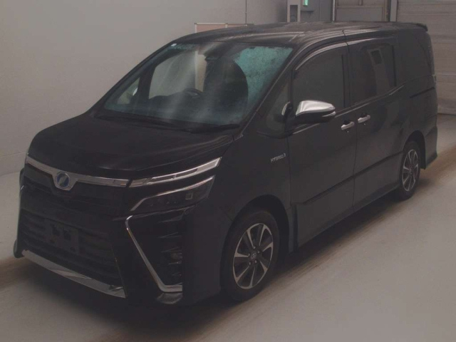 TOYOTA VOXY 2018