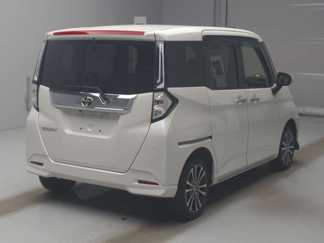 TOYOTA ROOMY 2021