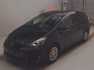 TOYOTA PRIUS ALPHA 2017