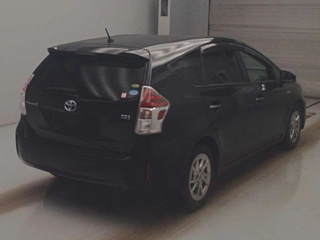 TOYOTA PRIUS ALPHA 2017