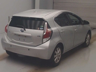 TOYOTA AQUA 2015