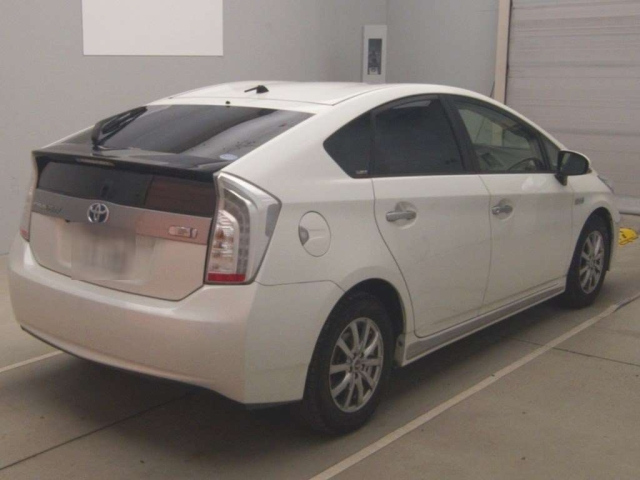 TOYOTA PRIUS PHV 2013