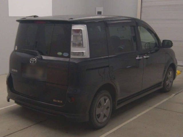 TOYOTA SIENTA 2013