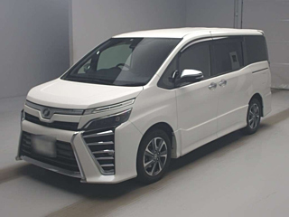 TOYOTA VOXY 2019