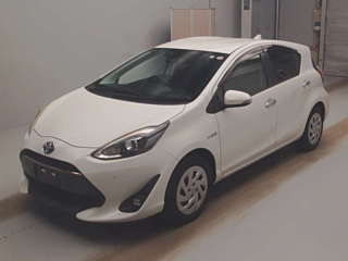 TOYOTA AQUA 2018
