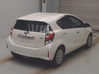 TOYOTA AQUA 2018