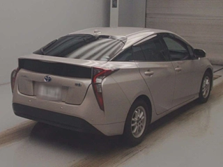 TOYOTA PRIUS 2017
