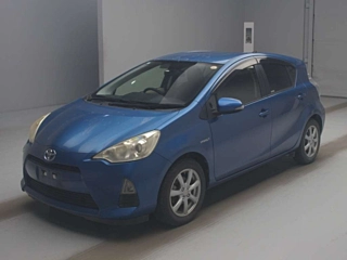 TOYOTA AQUA 2013