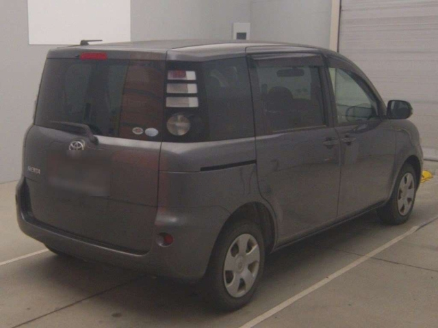 TOYOTA SIENTA 2010