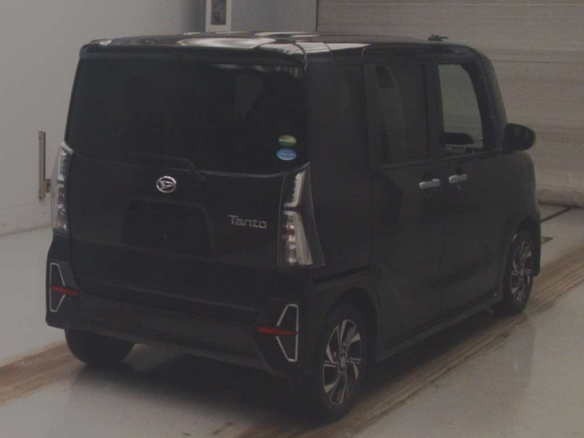 DAIHATSU TANTO 2020