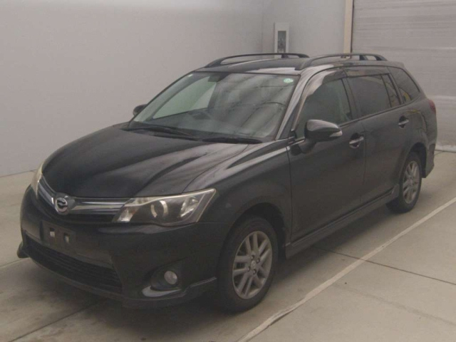 TOYOTA COROLLA FIELDER 2013