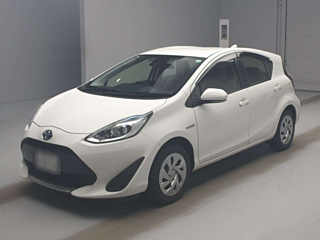TOYOTA AQUA 2019