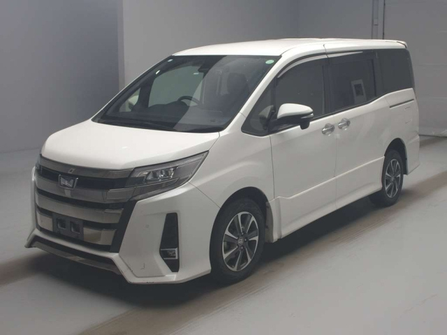 TOYOTA NOAH 2020