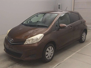 TOYOTA VITZ 2011