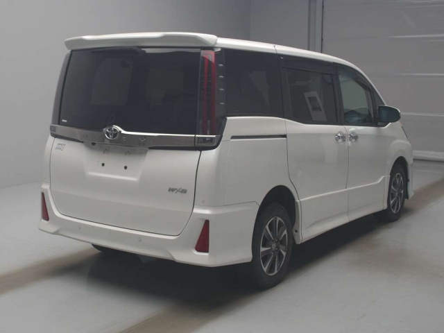 TOYOTA NOAH 2020
