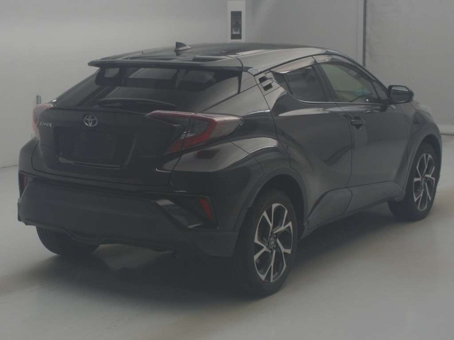 TOYOTA C-HR 2017