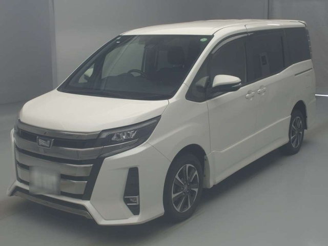 TOYOTA NOAH 2017