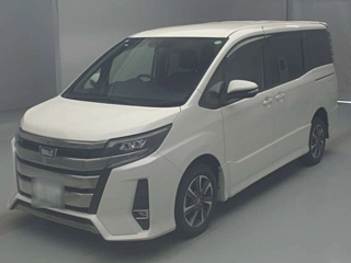 TOYOTA NOAH 2017