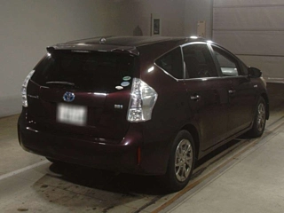 TOYOTA PRIUS ALPHA 2014