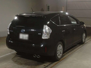 TOYOTA PRIUS ALPHA 2013