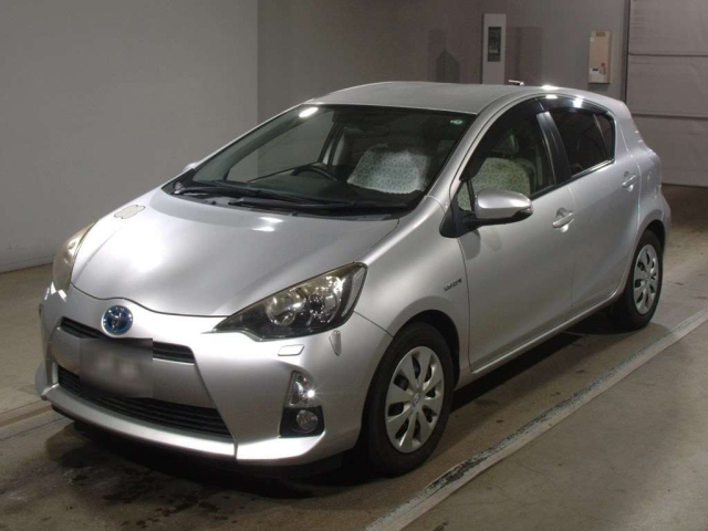 TOYOTA AQUA 2013
