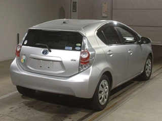 TOYOTA AQUA 2013