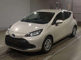 TOYOTA AQUA 2022